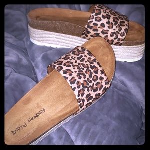 Womens Size 9 Chinese Laundry Leopard Slides